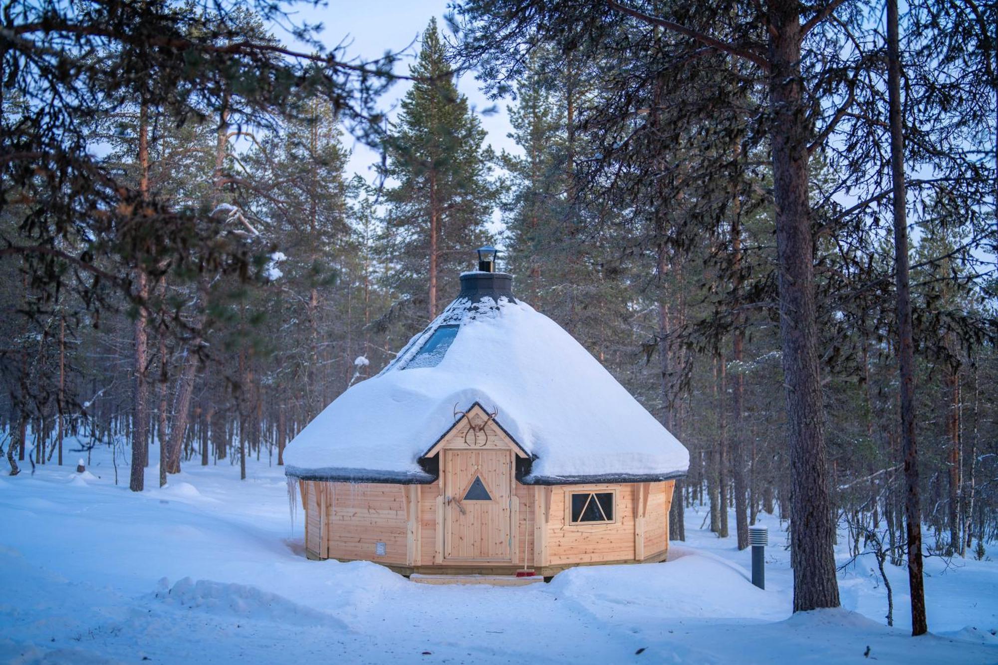 Kuukkeli Apartments Suite Saariselkä Exteriör bild